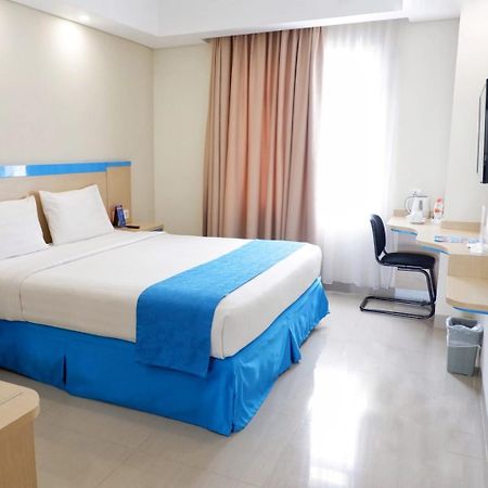 Hotel Brothers Biru Solo Baru Экстерьер фото