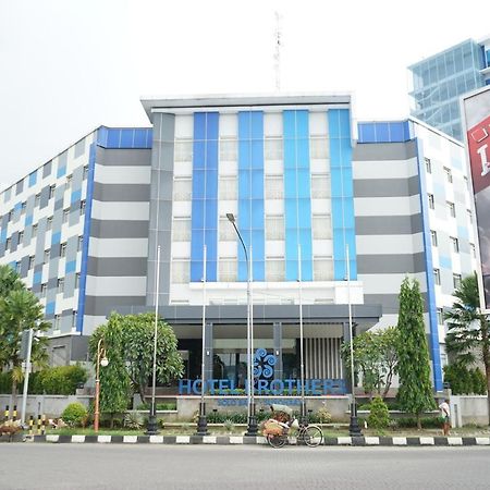 Hotel Brothers Biru Solo Baru Экстерьер фото