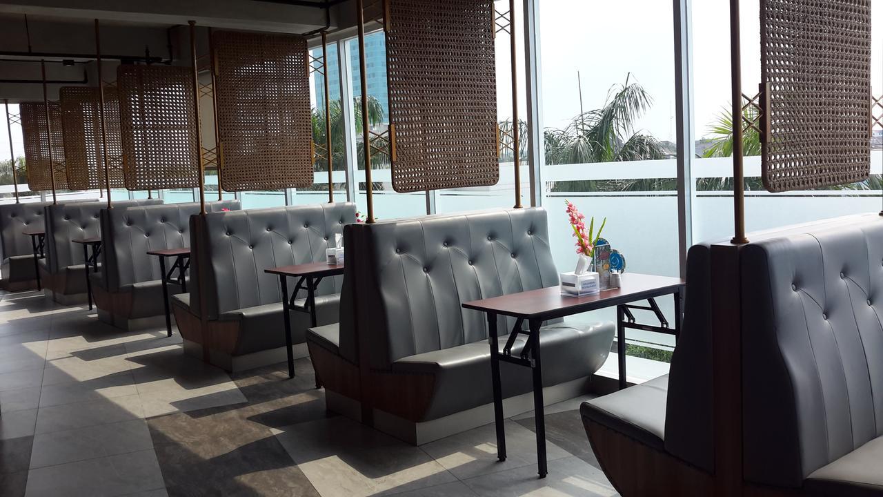 Hotel Brothers Biru Solo Baru Экстерьер фото