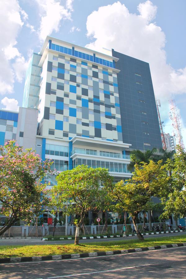 Hotel Brothers Biru Solo Baru Экстерьер фото
