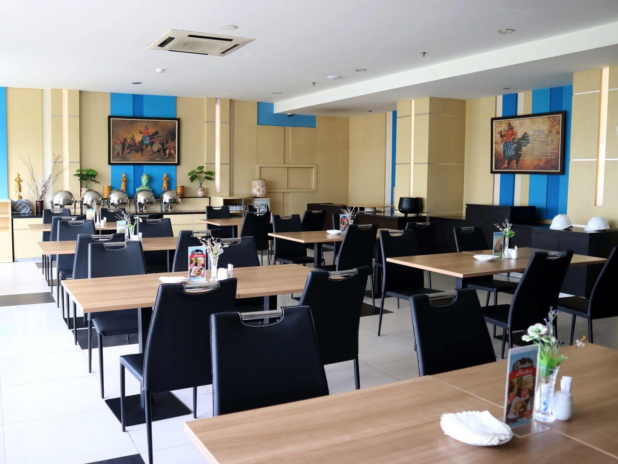 Hotel Brothers Biru Solo Baru Экстерьер фото