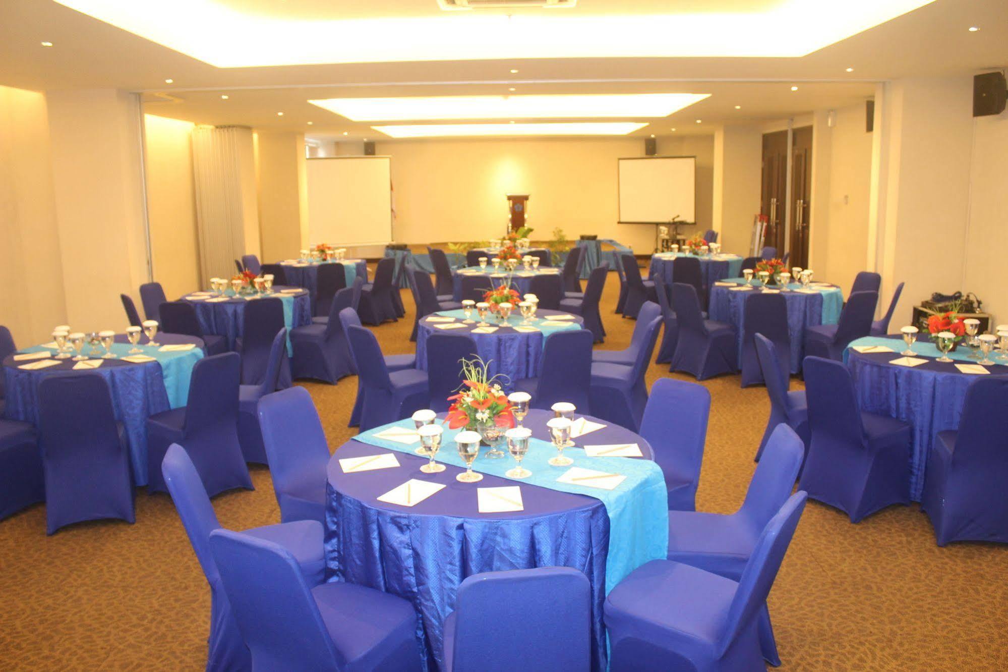 Hotel Brothers Biru Solo Baru Экстерьер фото