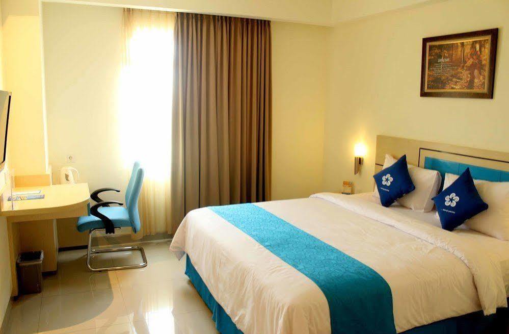Hotel Brothers Biru Solo Baru Экстерьер фото