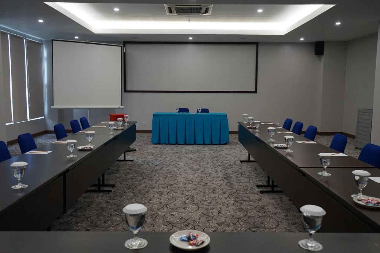 Hotel Brothers Biru Solo Baru Экстерьер фото