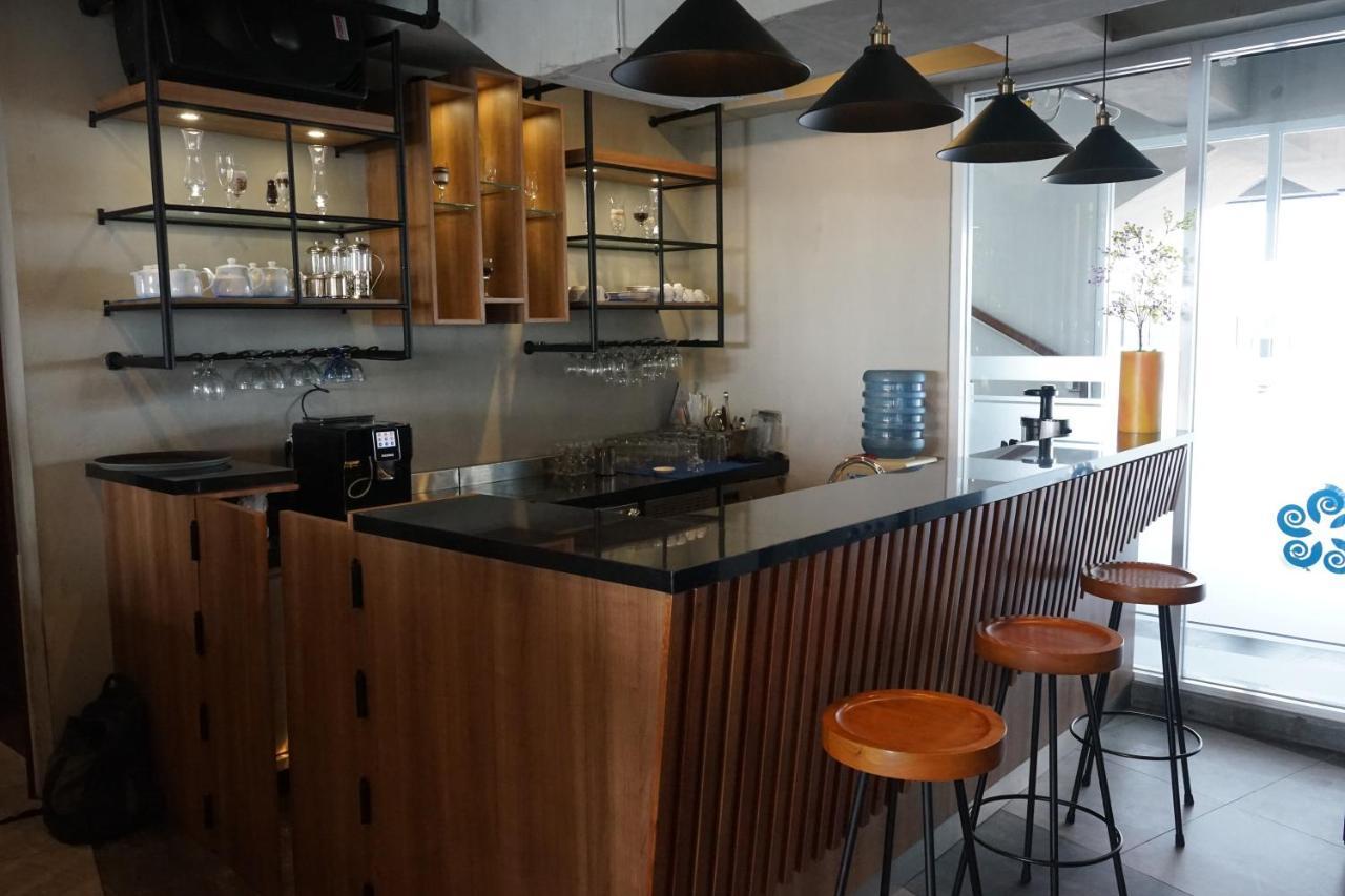 Hotel Brothers Biru Solo Baru Экстерьер фото