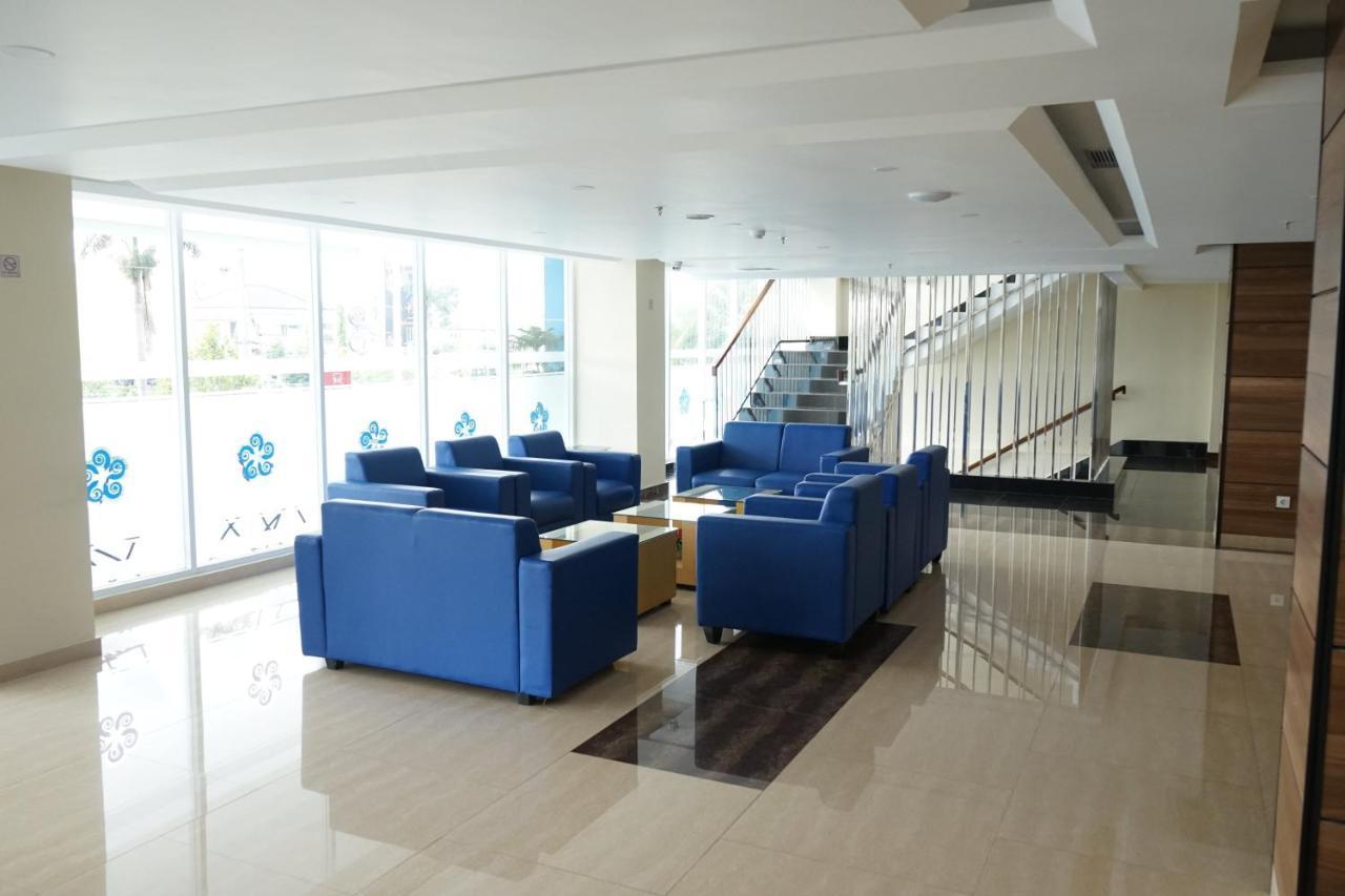 Hotel Brothers Biru Solo Baru Экстерьер фото
